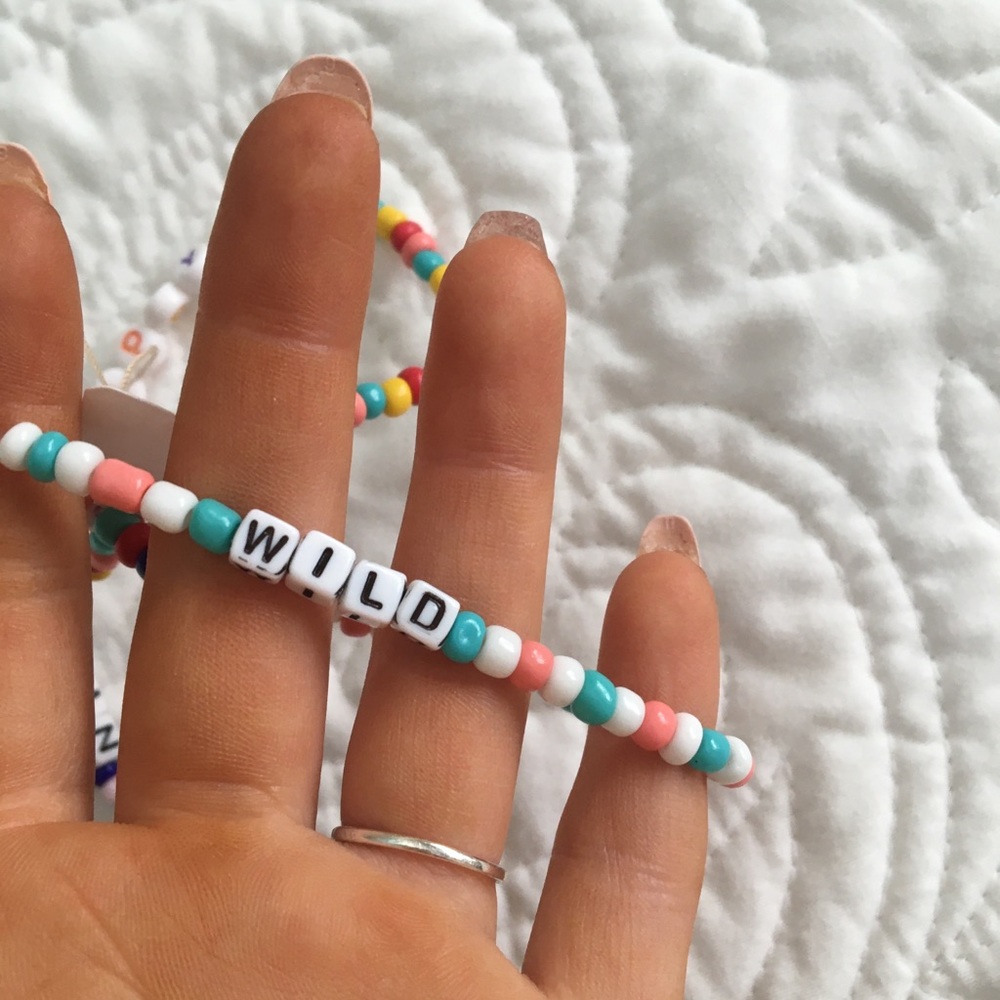 Hippy bracelet bundle - Picture 4 of 4